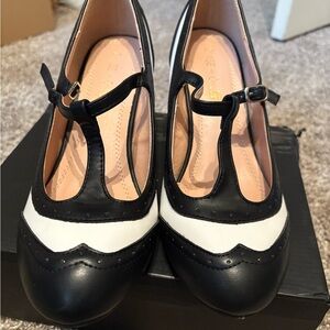 Chase + Chloe Black and White T-Strap Two-Tone heels